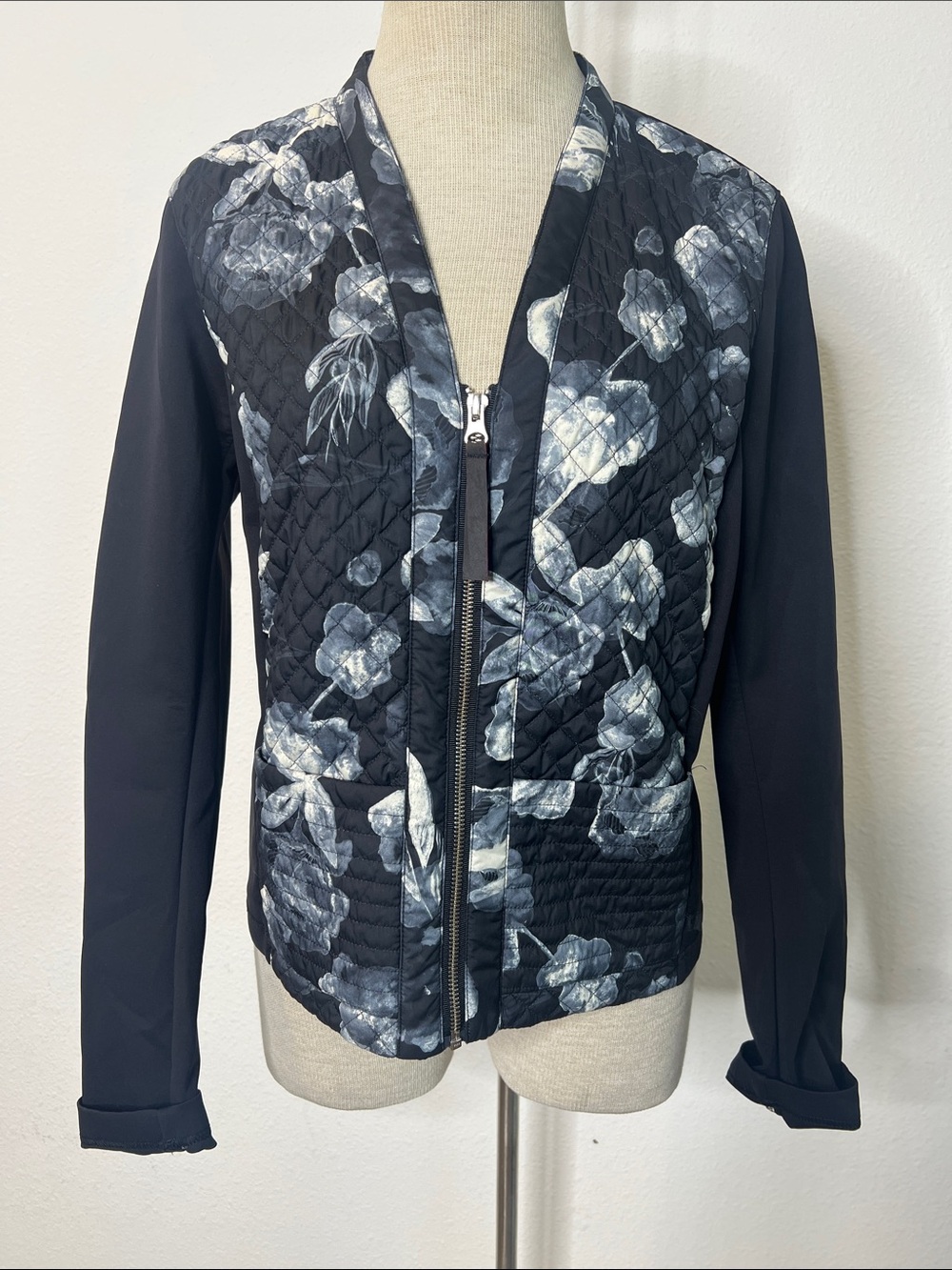 Lululemon Athletica Cardigans & Again Black Quilted Floral-Print Zip Jacket